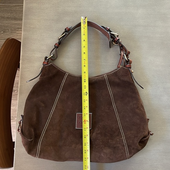 Dooney & Bourke beautiful suede shoulder bag - Picture 9 of 11